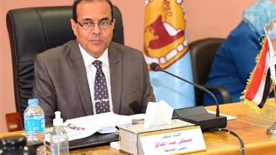 جامعة سوهاج تستقبل طلاب برنامج النقاط المعتمدة بكلية الطب..الاثنين