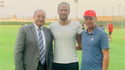 الحدود يتعاقد مع عماد السيد قادما من الجونه