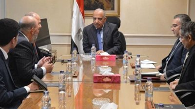 قطاع الأعمال يبحث مع رئيس الجامعة الألمانية تعزيز التعاون