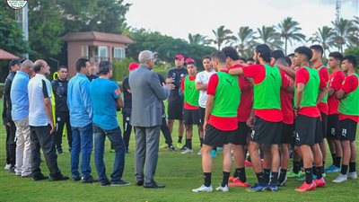 مجلس الجبلاية يزور معسكر المنتخب فى برج العرب