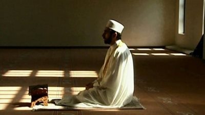 تارك الصلاة..هل هو كافر ولايجوز التعامل معه؟