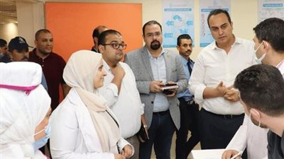 السبكي يفاجئ مجمع الإسماعيلية الطبي ويعفي مدير الطوارئ من منصبه