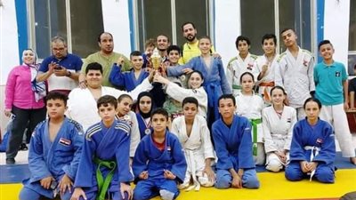 محافظ الشرقية يُهنئ لاعبي المشروع القومي للموهبة والبطل الأولمبي