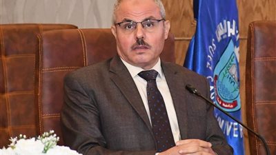 بدء التقدم لجائزة الأبحاث العلمية الموجهة لخدمة المجتمع بجامعة القناة