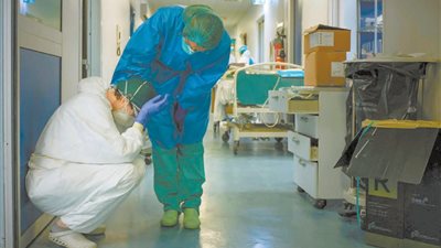 أصحاب المهنة..الاستراتيجية سوف تحل جميع مشاكلنا لسد العجز بالمستشفيات