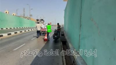 صيانة بالوعات صرف الأمطار في الإسماعيلية استعدادًا للشتاء
