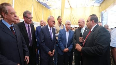 وزير التعليم العالي يتفقد مشروع إنشاء مستشفى بنها الجامعي الجديد