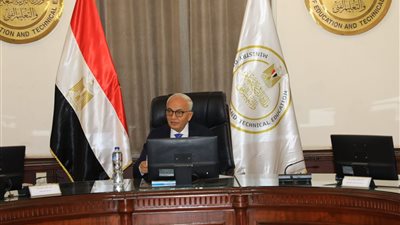 حجازي مشيدا بمدارس المتفوقين STEM: نقطة مضيئة في التعليم المصري
