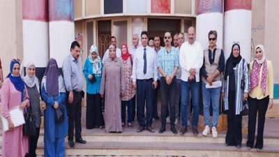 مدير ووكيل تعليم العبور يشاركان الطلاب فعاليات اليوم الرياضي.. صور