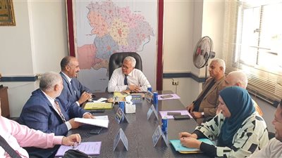 الفولى يشهد اجتماع مجلس إدارة مدرسة مياه الشرب والصرف الصحى بالمنوفية