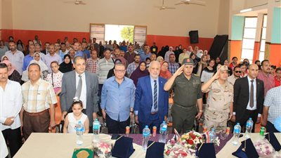 وكيل وزارة التربية والتعليم بالمنيا يزور مدارس التاسيس العسكرى