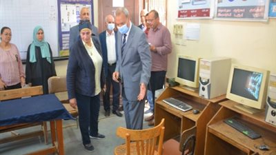 محافظ القليوبية يتفقد ١٦ مدرسة بـ ٨ مُدن.. صور