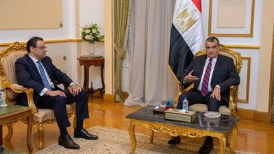 وزير الإنتاج الحربي يبحث التعاون مع سفير مصر بجمهورية التشيك