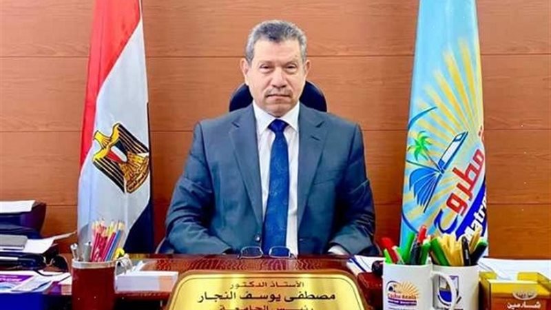الدكتور مصطفى النجار