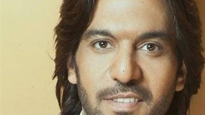 شاهد بهاء سلطان يستقبل رابح صقر بالأحضان..فيديو