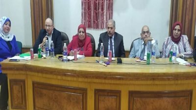 الخطيب يبحث تحديات تقديم خدمات صحية متميزة بمستشفيات القليوبية