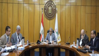 شحاتة يناقش التعديلات على لائحة النظام الأساسي لجمعية نشر الثقافة