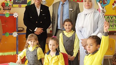 وكيل وزارة التربية والتعليم بالمنيا يقدم التحية والتقدير للمعلمين