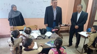 مدير تعليم قليوب يتابع اليوم الداسي بمدرسة بن سينا الابتدائية