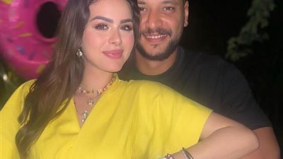 بكلمات رقيقة ..أحمد خالد صالح يهنئ هنادى مهنى بعيد ميلادها