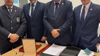 جمارك المطار تحبط تهريب سبائك ومشغولات ذهبية مع راكب قادم من الرياض