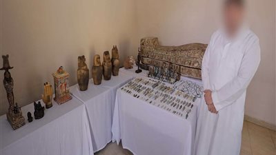 حبس صاحب «الكنز الأثري» في الدقهلية 4 أيام.. والمتهم: معرفش انها أثري
