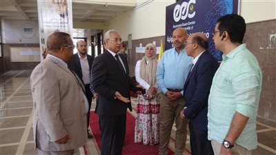 رئيس جامعة المنيا: ٢٨٦ كاميرا لمراقبة الامتحانات الالكترونية للطب
