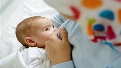 6 علامات تخبرك ان طفلك الرضيع جائع