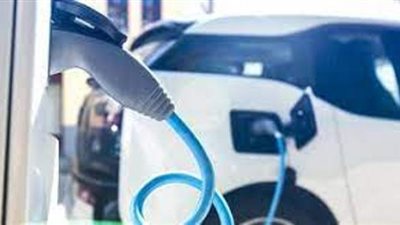 أمين رابطة المصنعين: إيقاف صناعة السيارات التقليدية 2030 والكهربائية البديل
