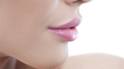 طرق طبيعية لتوريد الشفايف