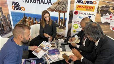 الشريف: التعاون بين الناقلات الجوية السبيل لعودة الحركة السياحية