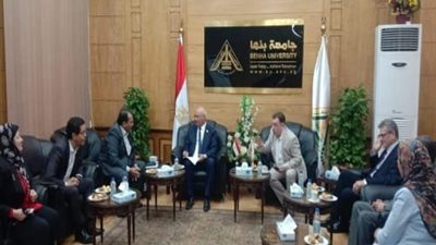 رئيس جامعة بنها: نسعى للانفتاح والشراكة مع الجامعات بالخارج