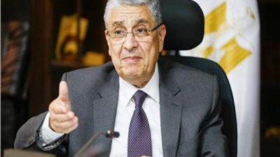 شاكر يؤكد على التوسع فى الخدمات الكترونيا ولا فصل للتيار عند الصيانة