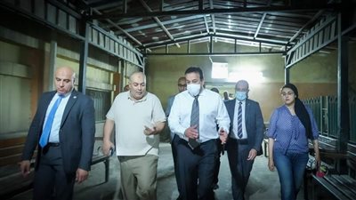 عبد الغفار يوجه بزيادة أعداد عمال النظافة بمستشفى بولاق الدكرور العام