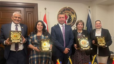 الامانة المركزية لحماة الوطن تكرم امين محافظة اسيوط