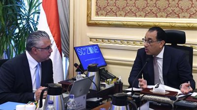 رئيس الوزراء يستعرض تنفيذ الإستراتيجية القومية لتنمية الأسرة المصرية
