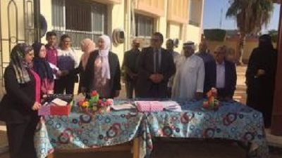 مدير تعليم جنوب سيناء يكرم أوائل الطلاب بمدرسة الأمل الرسمية لغات