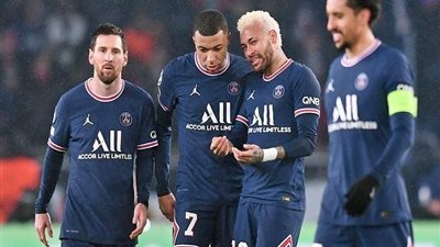فرج عامر: باريس سان جيرمان بيفكرني ببيراميدز فى الدوري المصري