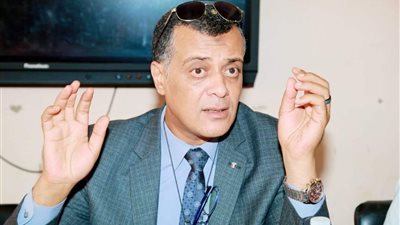 التعليم قنا: تسليم 1402 جهاز تابلت للصف الأول الثانوي بإدارة دشنا