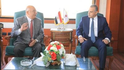محافظ سوهاج يستقبل وفد الوكالة الأمريكية للتنمية الدولية ..صور