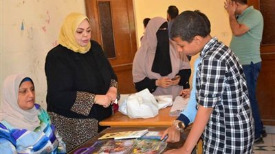 محافظ المنىا: مشروع المكتبات المتنقلة يثرى الحركة الثقافية