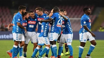 تشكيل نابولى الرسمي أمام رينجرز في دوري أبطال أوروبا