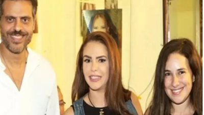 دنيا عبد العزيز تهنئ طارق صبري وشيري عادل بعقد قرانهما