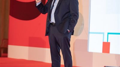برنامج جديد لتدريب طلاب الحاسبات على مناهج RedHat لتاهيلهم للعمل