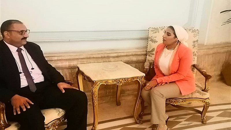 محررة المساء مع المعلمين