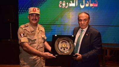 قيادة قوات الدفاع الشعبى والعسكرى تشارك وزارة التربية والتعليم والتعليم الفنى المرور على إحدى المدارس الثانوية الفنية العسكرية