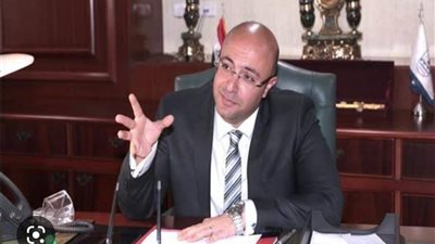 محافظ بني سويف يتابع انتظام أعمال امتحان أكتوبر لطلاب سنوات النقل