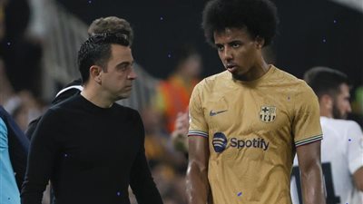 برشلونة يعلن إصابة كوندي وجارسيا بعد مباراة فالنسيا