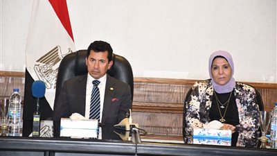 وزيرالرياضة: نحرص على الإهتمام ببرامج تثقيف وتنمية مهارات الشباب