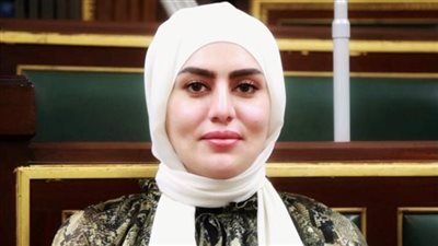 رحاب موسي تحصل على موافقة الصناعة لإقامه معرض للأثاث الدمياطي